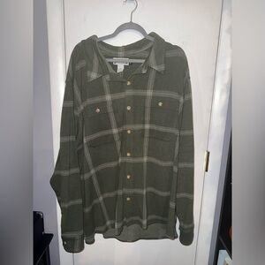 Duluth Trading Co Olive Men's T-Shirt Flannel Standard Fit Shirt